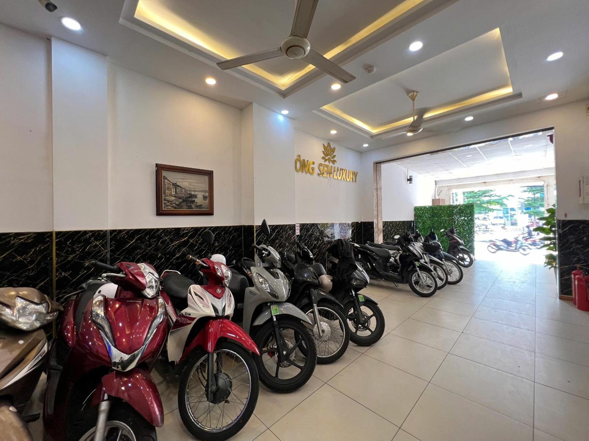 مدينة هوشي منه Nhu Y Hotel المظهر الخارجي الصورة